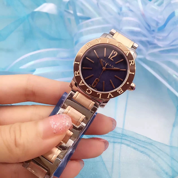 ブルガリ時計正面デザイン